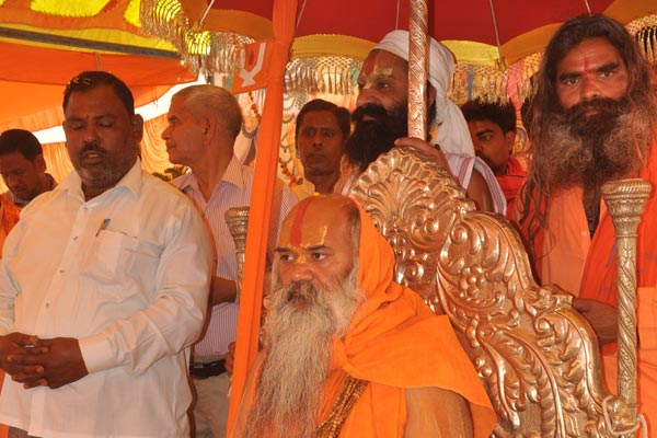  Jagadguru Ramswaroopacharya Ji Maharaj