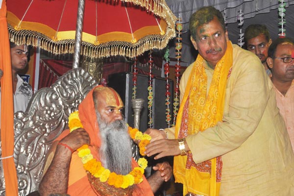  Jagadguru Ramswaroopacharya Ji Maharaj