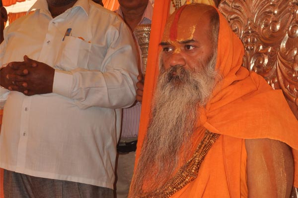  Jagadguru Ramswaroopacharya Ji Maharaj